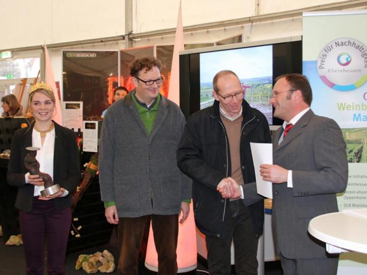 Verleihung des Nachhaltigkeitspreises an das Kühlturmkonzept mit Wärmerückgewinnung der Firma Wagner, Alzey. Foto: Andrea Kerth
