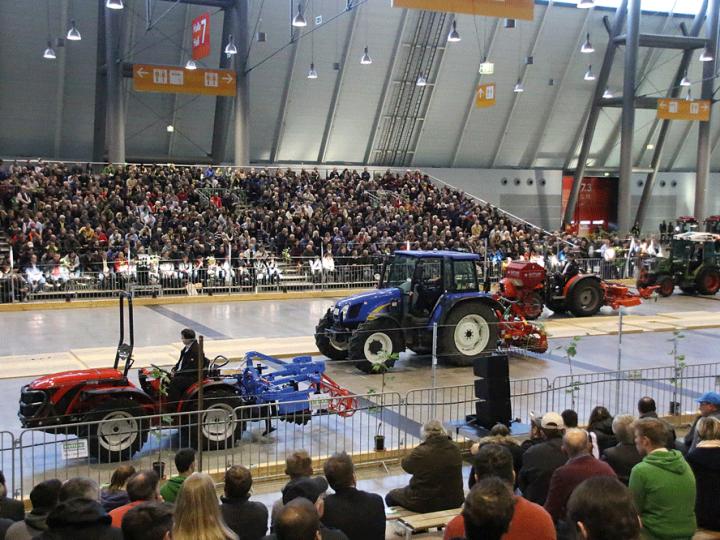 Technik live erleben: Echte Besuchermagneten waren 
jeden Tag die Maschinenvorführungen in der Halle 7.