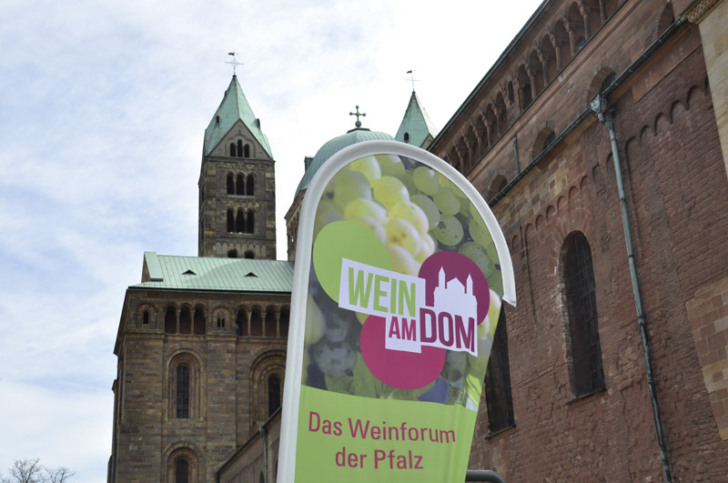 Wein am Dom: Anreise mit Bus und Bahn