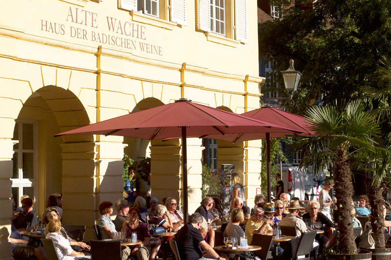 Baden: Alte Wache erhöht Umsatz