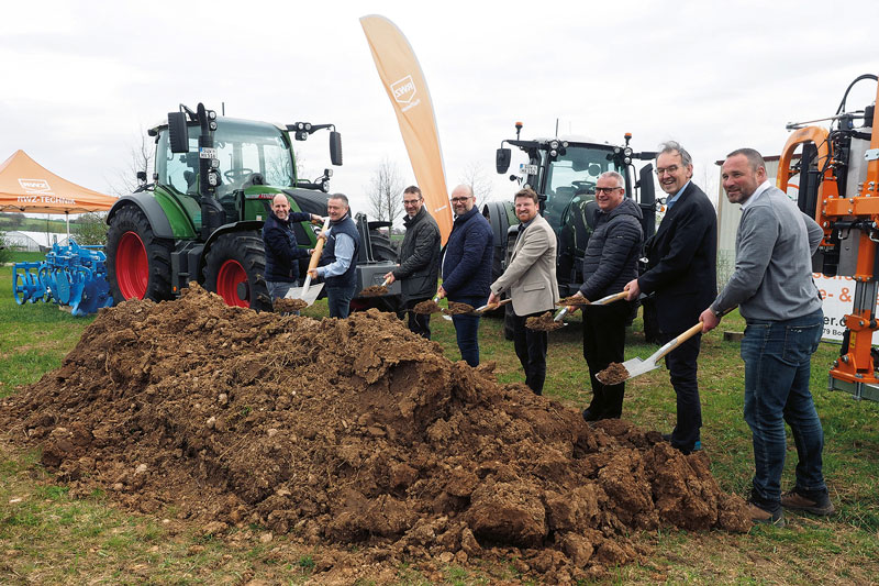 Spatenstich fürs neue Agrartechnik-Zentrum in Herxheim