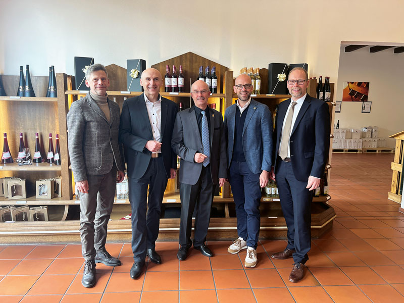 Goldene Raiffeisennadel für Henning Seibert