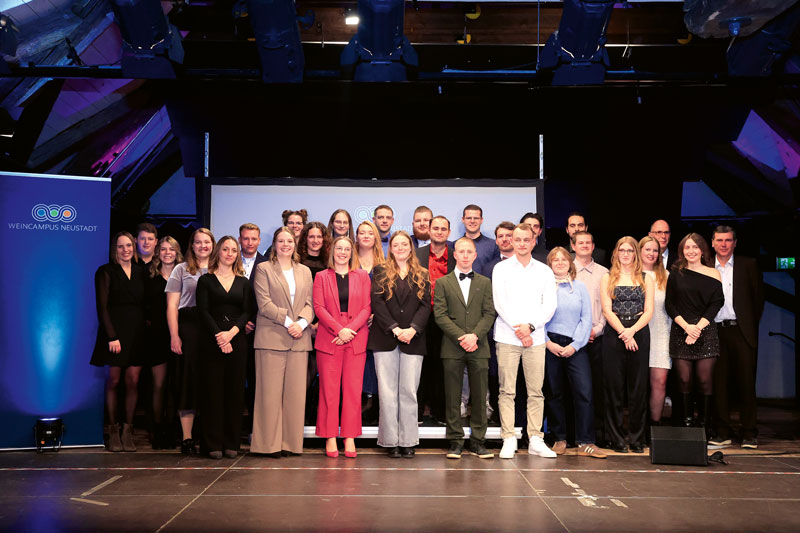 Pfalz: 46 Absolvierende vom Weincampus Neustadt