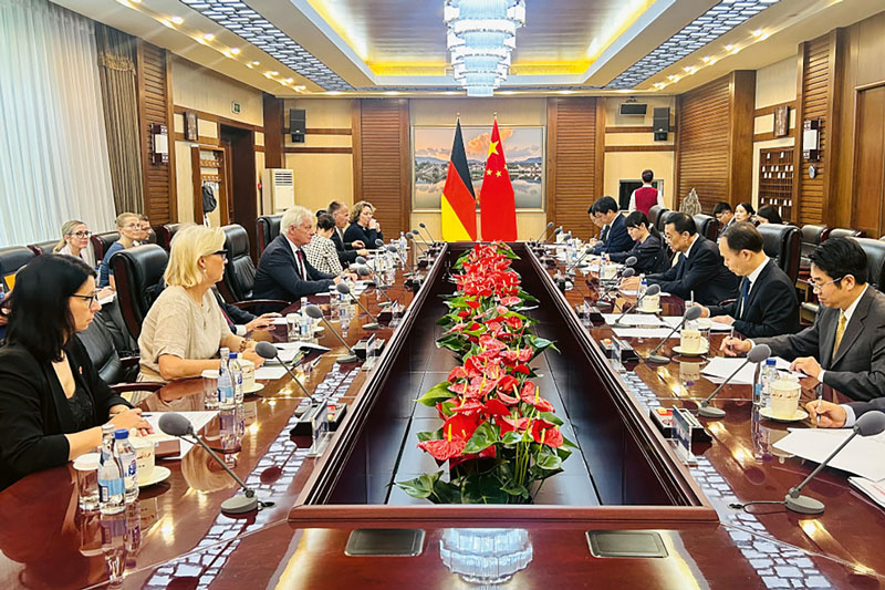 Erfolgreiche Delegationsreise nach Japan und China